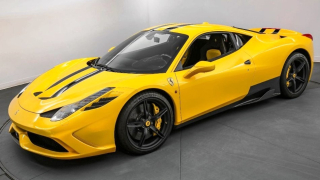 Ferrari 458 Speciale Giallo Modena with Racing Livery 1:12 Looksmart