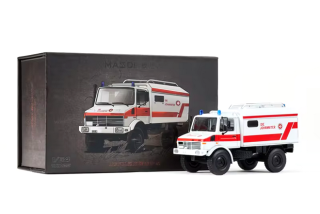Mercedes-Benz Unimog U1300L St. John Ambulance white/red 1:64 Massdi