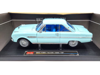 Ford Falcon Hard Top 1963 1:18 Sun Star