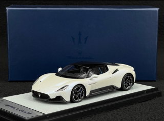 Maserati MC20 2020 pearl white/gloss black roof 1:43 B.B.R.
