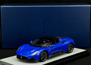 Maserati MC20 2020 blue/gloss black roof 1:43 B.B.R.