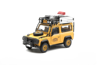 Land Rover Defender 90 Team Spirit Award Brazil C.Probst/T.Rosenberg Camel Trophy Borneo 1985 1:64 Mini GT