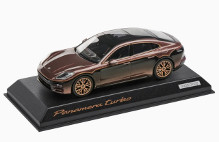 Porsche Panamera Turbo G3 Special Request 2025 leblon violet metallic 1:43 Spark