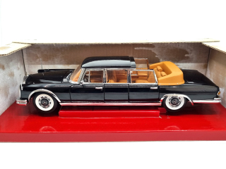 Mercedes-Benz 600 Landaulet 1966 1:18 Sun Star