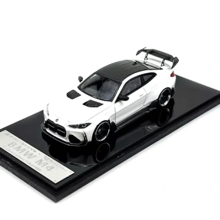 BMW M4 G82 white 1:64 Street Weapon