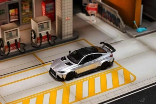 BMW M4 G82 silver 1:64 Street Weapon