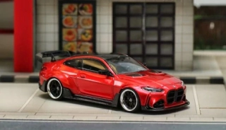 BMW M4 G82 transparent red 1:64 Street Weapon