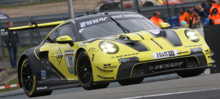 Porsche 911 GT3 R 992 Evo26 Dunlop Motorsport #17 Andlauer/Boccolacci/Menzel/Picariello 24H Nürburgring 2026 1:43 Spark
