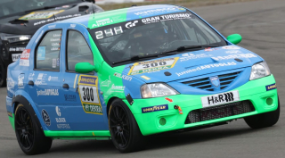 Dacia Logan Ollis Garage Racing #300 Kriese/Geilfus/Neumann/Becker 24H Nürburgring 2026 1:43 Spark