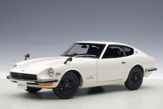 Nissan Fairlady Z432 1969 white 1:18 AUTOart