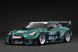 LB-Silhouette Works GT Nissan 35GT-RR green metallic 1:18 Ignition Model