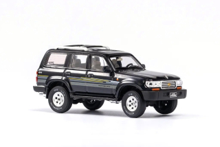 Toyota Land Cruiser LC80 pearl black general 1:64 KengFai