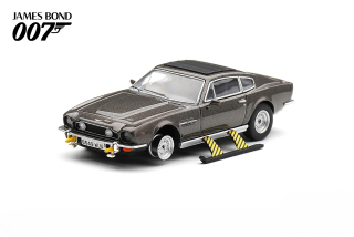 Aston Martin V8 Vantage *The Living Daylights (Weapons On)* 1987 English Blister Packaging 1:64 Mini GT