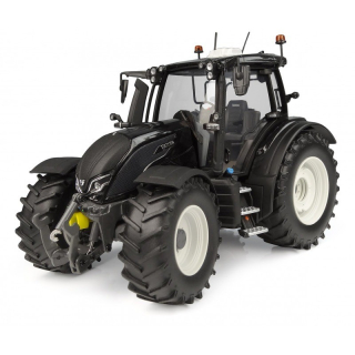 Valtra N175 Tractor 2022 black 1:32 Universal Hobbies