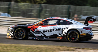 BMW M4 GT3 EVO Team WRT #32 K. van der Linde/J.Pepper/C.Weerts 24H Spa 2026 1:64 Spark