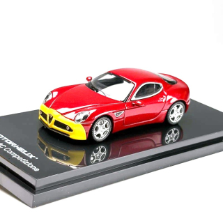 Alfa Romeo 8C Competizione 2008 red/yellow 1:64 Motorhelix