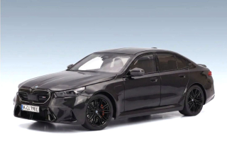 BMW M5 2024 sophisto grey metallic 1:18 Minichamps