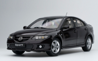 Mazda 3 Sport black 1:18 Sun Star