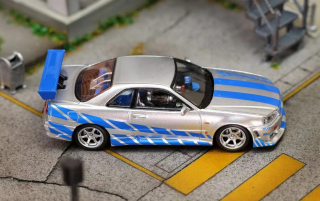 Nissan ER34 Skyline *F&F* silver/blue 1:64 Street Weapon