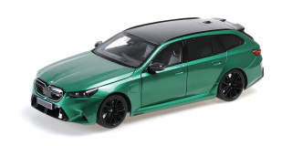 BMW M5 Touring 2024 green metallic 1:18 Minichamps