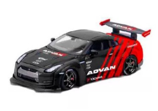 Nissan GT-R R35 Coupe Advan 2017 JDM Icons black/red 1:24 Maisto
