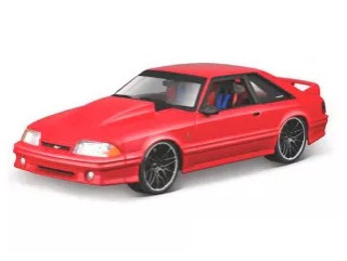 KIT - Ford Mustang SVT Cobra Coupe 1993 red 1:24 Maisto