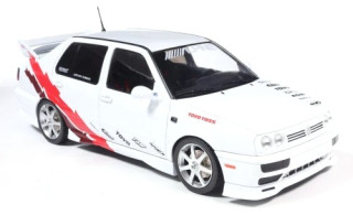 Volkswagen Vento Jetta Custom 1992 white 1:18 MCG Modelcar Group