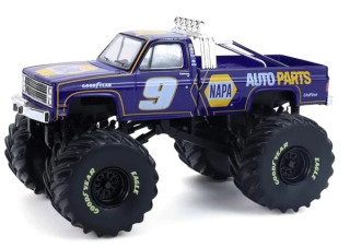 Chevrolet C-20 Monster Truck 1984 #9 NAPA *Kings Of Crunch - Hendrick Motorsports* 1:64 Greenlight