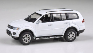 Mitsubishi Pajero Sport LHD 2014 polar white 1:64 Para64