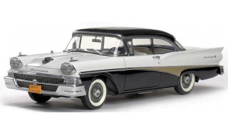 Ford Fairlane 500 1958 white/black 1:18 Sun Star