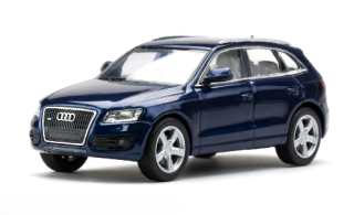 Audi Q5 blue 1:64 SunStar