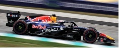 Oracle Red Bull Racing RB22 #3 M.Verstappen Winner Bahrain GP in Malaysia 2026 with 2 Pit Boards 1:43 Minichamps