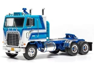 Ford WT-9000 Tractor Truck 1973 blue/white 1:43 Ixo Models