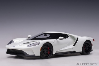 Ford GT 2017 frozen white 1:18 AUTOart