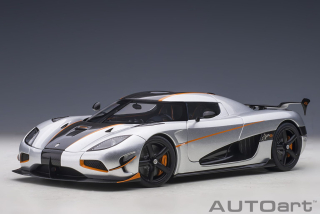 Koenigsegg Agera RS 2015 moon silver/carbon/orange accents 1:18 AUTOart