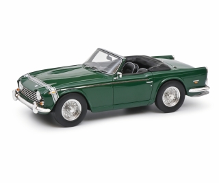 Triumph TR250 green 1:18 Schuco