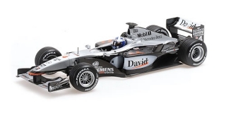 McLaren Mercedes MP4/6 #4 David Couthard 2001 1:18 Minichamps 