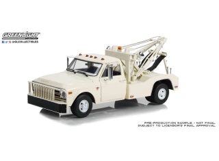 Chevrolet C-30 Dually Wrecker 1968 white 1:18 Greenlight