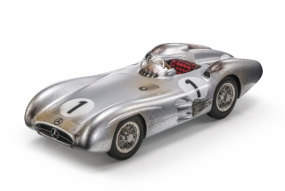 Mercedes W196R Streamliner #1 Juan Manuel Fangio Pole Position and 4th Place British GP World Champion 1954 dirty version 1:18 GP Replicas