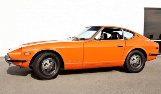 Datsun 240 Z 1972 orange 1:18 Sun Star