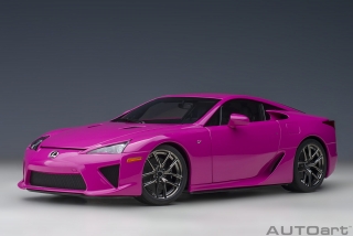 Lexus LFA 2010 passionate pink 1:18 AUTOart
