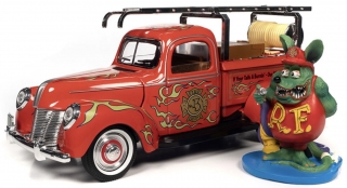 Rat Fink Fire Truck with Resin Figure 1:18 Auto World