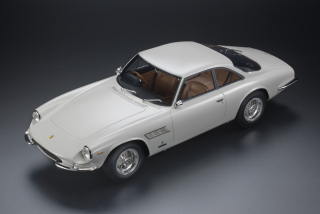 Ferrari 500 Superfast 2-Series 1965 white 1:12 Top Marques Collectibles