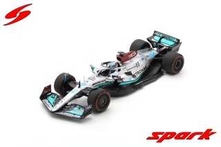 Mercedes-AMG Petronas F1 W13 E Performance #63 G.Russell Winner Brazilian GP 2022 with Pit and Number Board 1:18 Spark Models