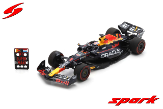 Oracle Red Bull Racing RB19 #1 M.Verstappen Winner British GP 2023 with Pit Board 1:43 Spark 