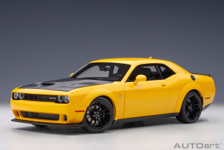 Dodge Challenger SRT Hellcat Widebody 2018 yellow jacket/satin black painted hood 1:18 AUTOart