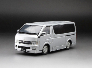 Toyota H200 Hiace van SuperGL silver 1:24 Sun Star