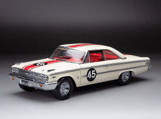 Ford Galaxie 500 XL Hardtop #45 1963 white 1:18 Sun Star