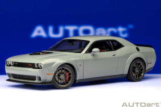 Dodge Challenger R/T Scat Pack Shaker Widebody 2022 smoke show 1:18 AUTOart 